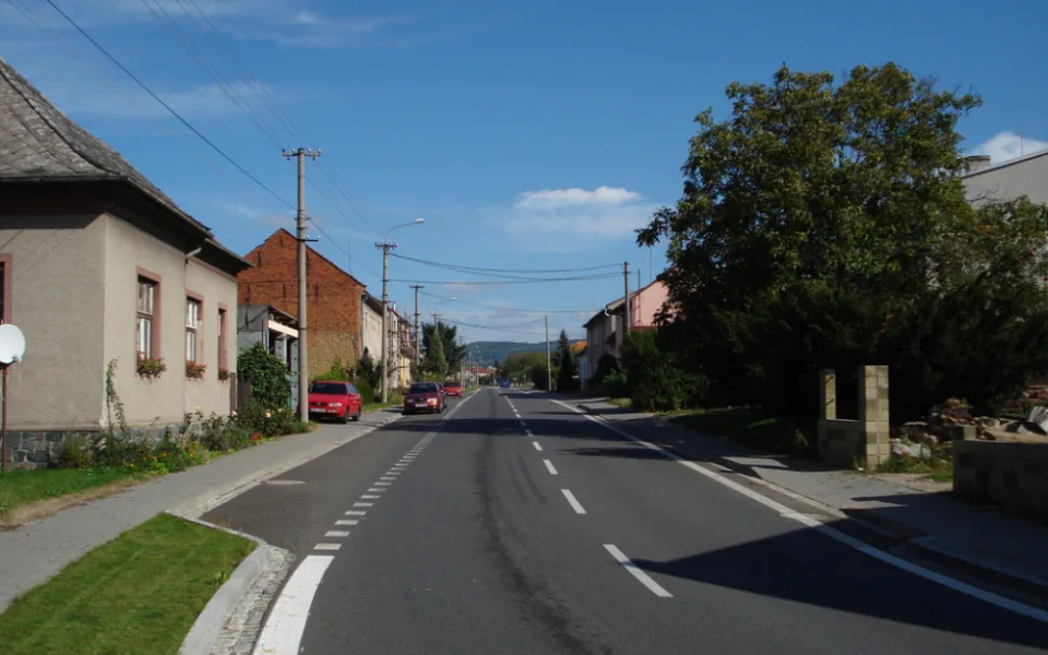 Včera byla zprovozněna opravená křižovatka u Tovéře