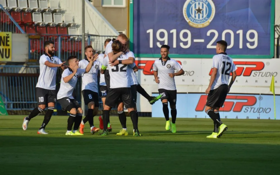 FOTOGALERIE: Olomouc porazila v retrodresech oslabené Teplice 2:0 a slaví třetí ligovou výhru