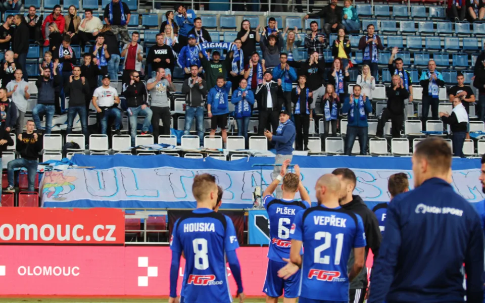 FOTOGALERIE: Sigma nevyužila oslabení Slovácka, které dohrávalo v deseti, remizovala 2:2