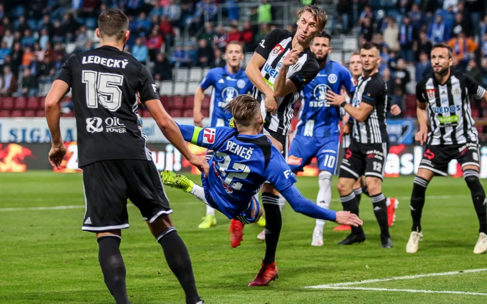 FOTOGALERIE: Sigma doma poprvé prohrála. Hanáky porazili ligoví nováčci z Českých Budějovic