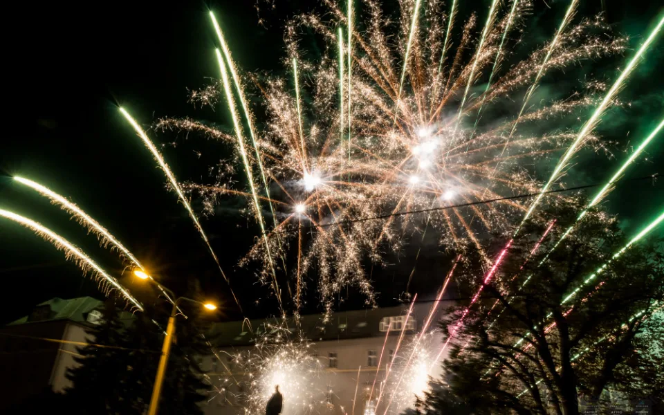 FOTO/VIDEO: Lampionový průvod, pietní akt i velkolepý ohňostroj. Olomoučané si připomněli výročí vzniku Československa