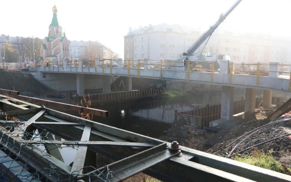 FOTO: Most v Komenského ulici se otevře 18. prosince. Podívejte se, jak vypadá
