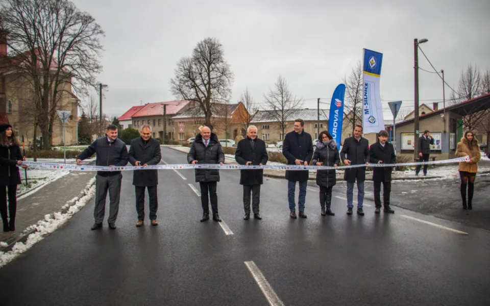 Slavnostní otevření silnice mezi Strukovem a Sternberkem