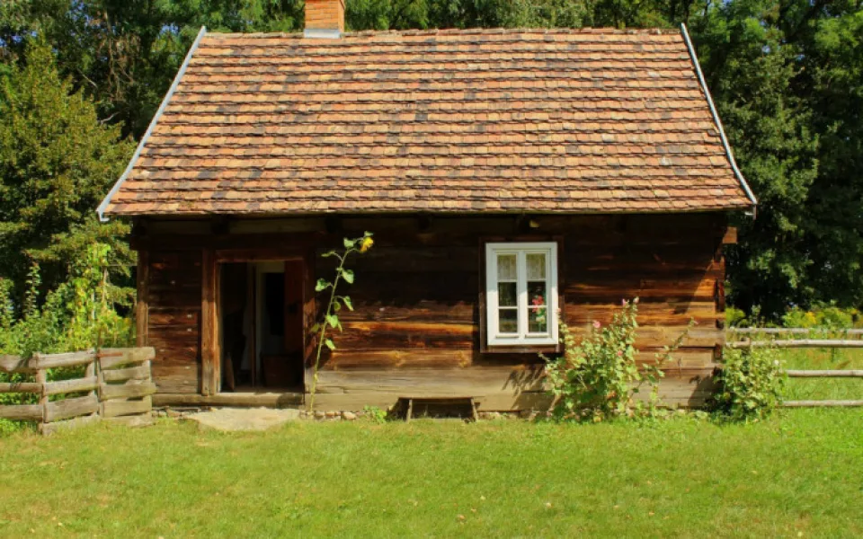 Zloděj se vloupal do chaty