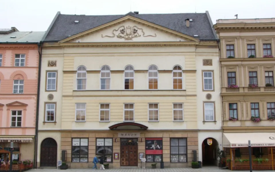 size3-1578489677074-124-moravske