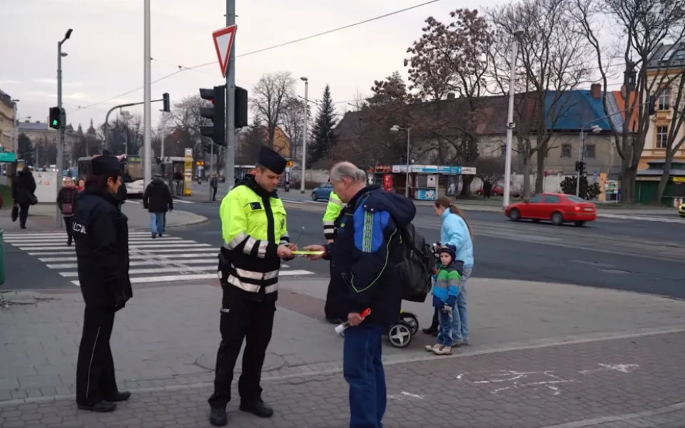 VIDEO: Proběhla celorepubliková dopravně bezpečnostní akce. Na Olomoucku zkontrolovali na tři sta účastníků