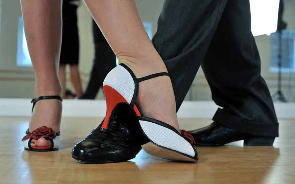 argentine-tango-2079964_1280