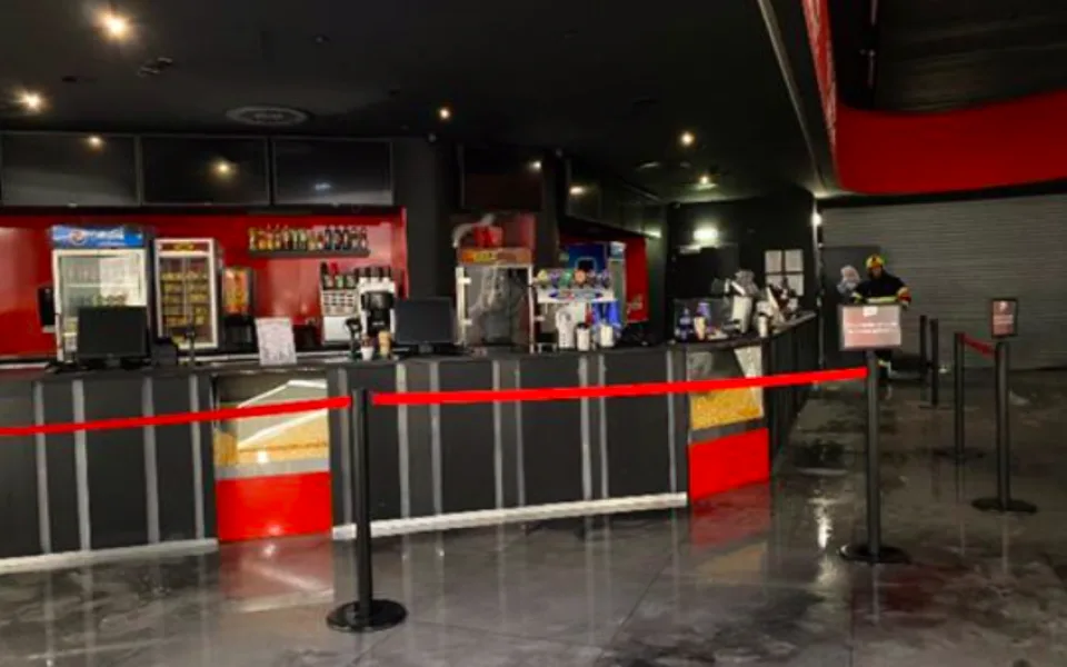 Požár v Šantovce způsobil požár stroje na popcorn. Tři lidé se nadýchali zplodin