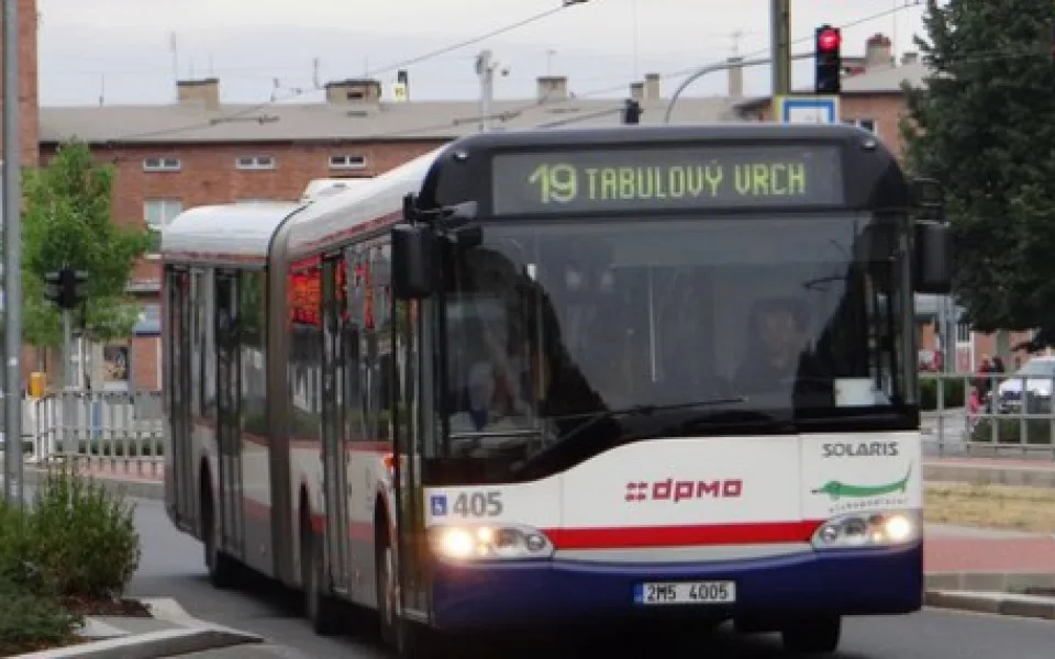 Autobusy v celém kraji se budou čistit speciální metodou
