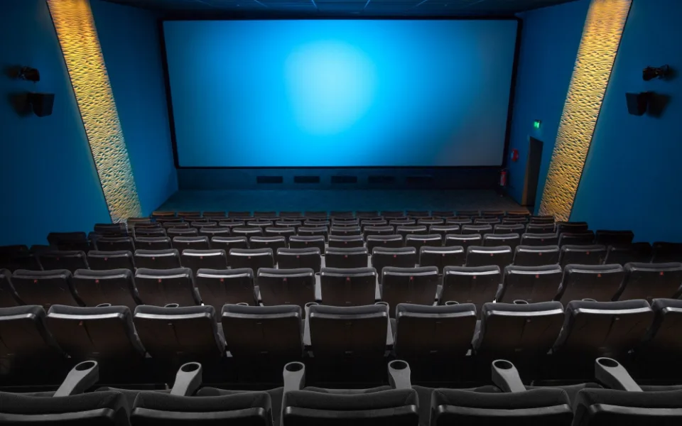 kino prazdne