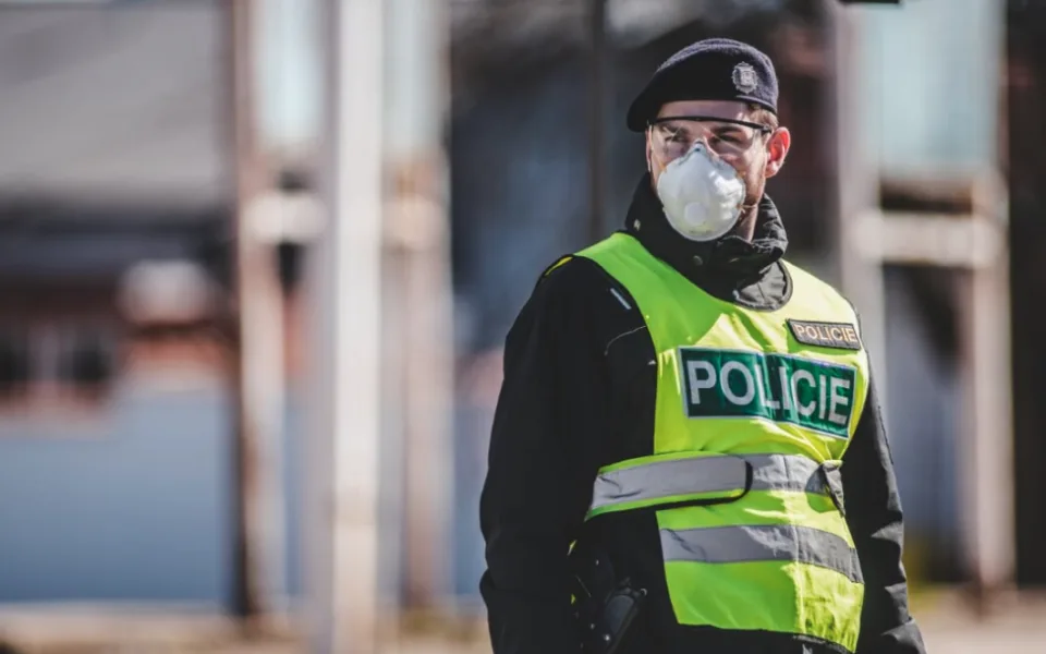 Jak si teď zachovat psychickou pohodu? Mějte dostatek informací a snažte se být aktivní, radí policie