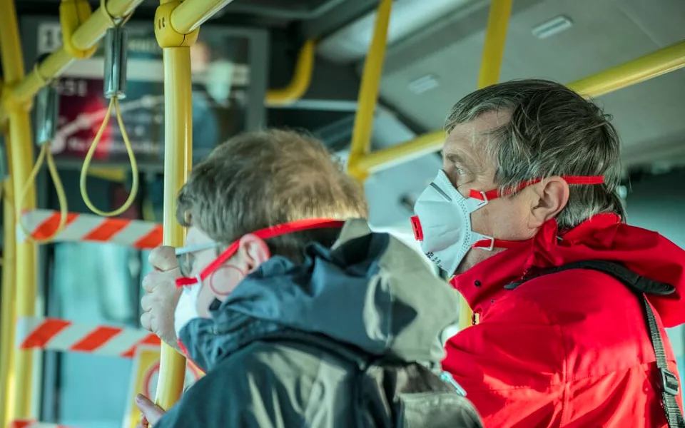 V obcích na Jesenicku se bojí nákazy, čelí náporu chatařů a výletníků