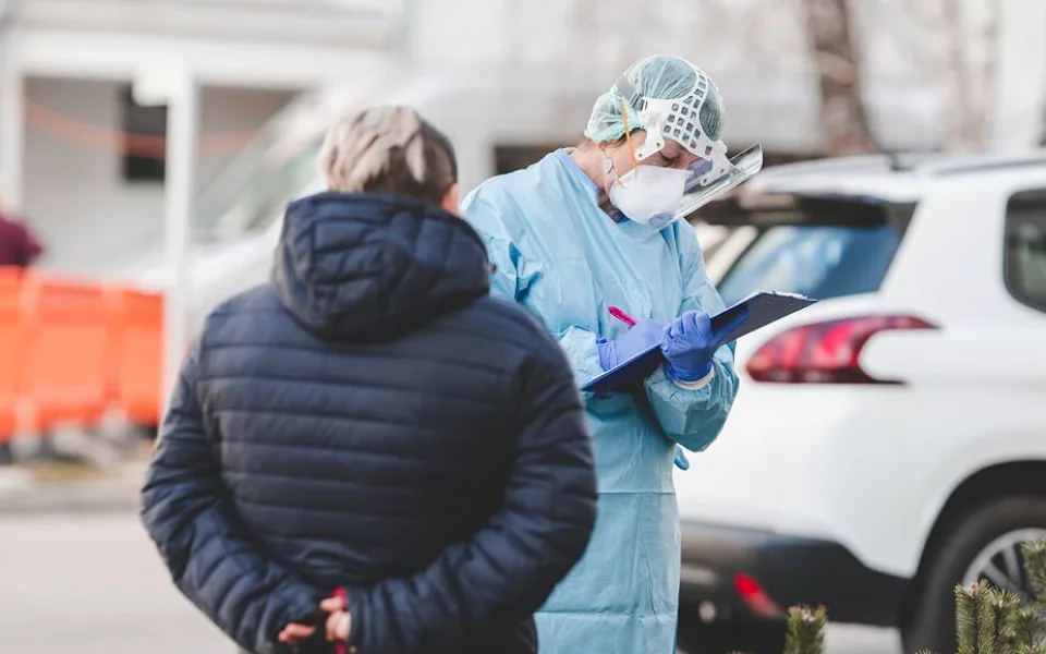 koronavirus, vědci, pandemie, testování