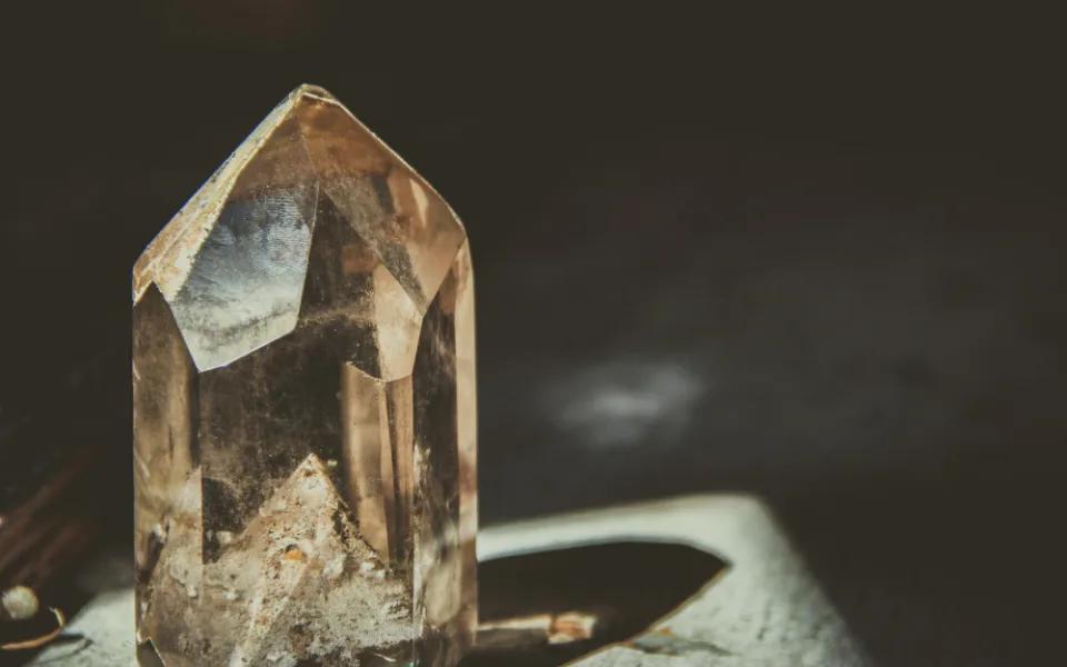 crystal-2723145_1920