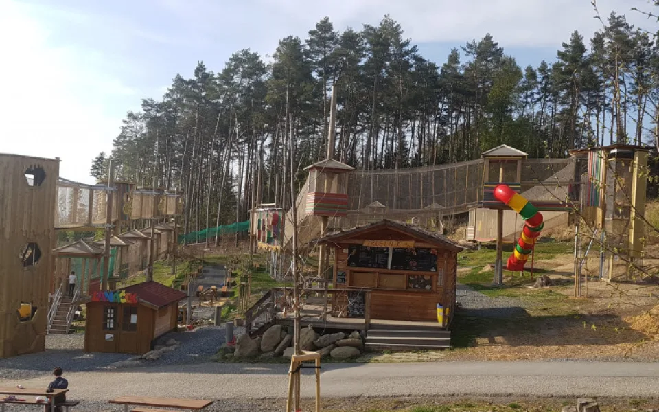 V olomoucké zoo obnovili lanové centrum Lanáček