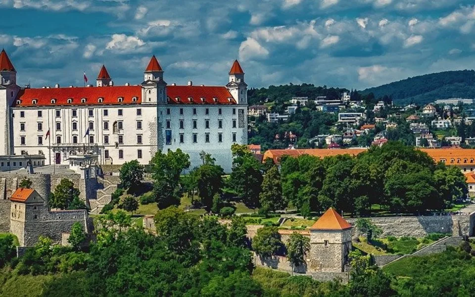 Dnes se už bez omezení může na Slovensko