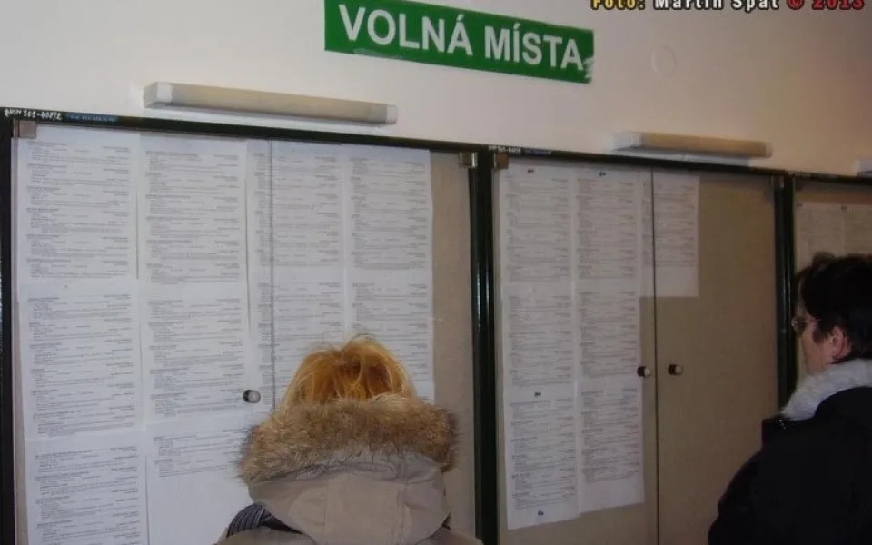 Ošetřovné na konci června končí, očekává se růst nezaměstnanosti