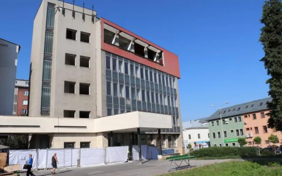 Začala rozsáhlá rekonstrukce budovy pro budoucí zdravotní sestry. Do konce ledna by mělo být hotovo