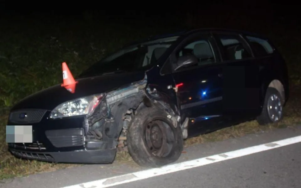 Řidička vjela do protisměru pravděpodobně bez příčiny. Foto z místa nehody.