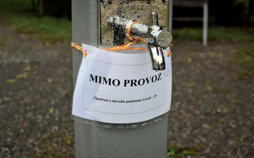 Na pítku nově přibyla informační cedule.