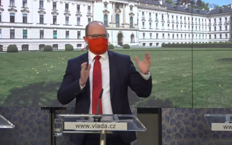 Ministr školství Robert Plaga na tiskové konferenci