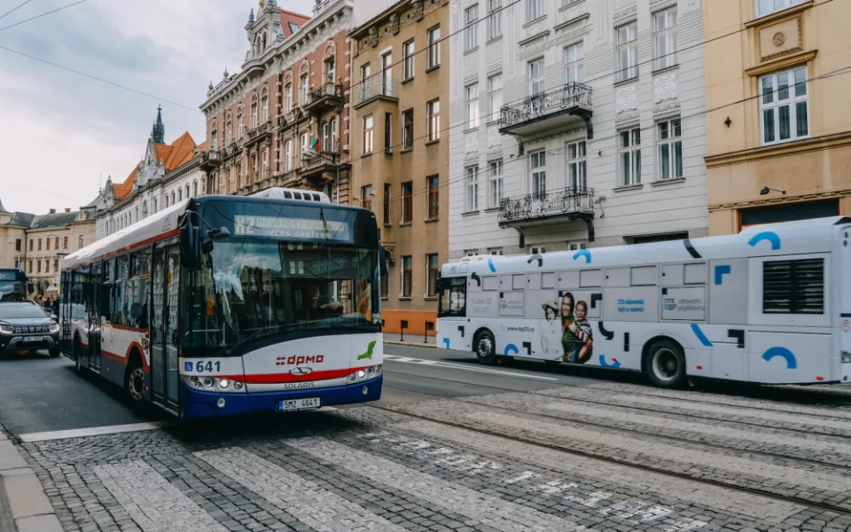 DPMO plánuje nákup deseti autobusů