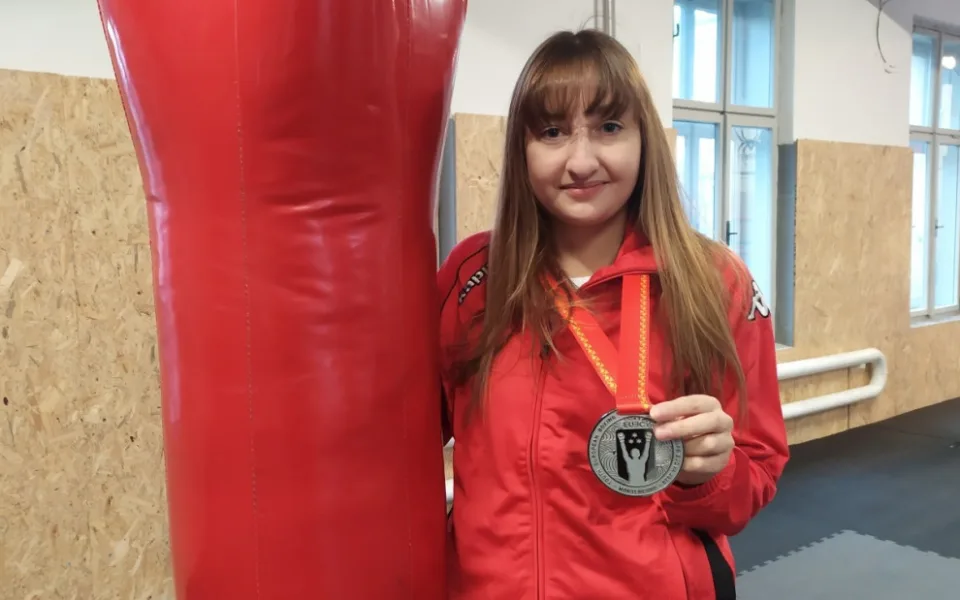 Tátovi jsem říkala, že mu na ME kašlu, tvrdí olomoucká boxerka Tótová. Pak přivezla stříbro