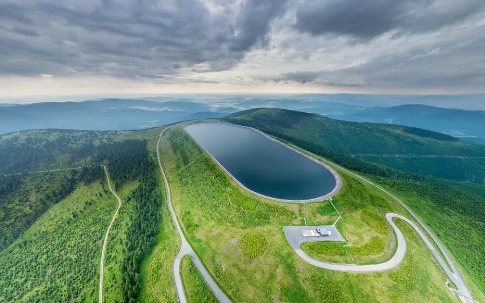 Návštěvnost elektrárny Dlouhé stráně loni klesla jen mírně.