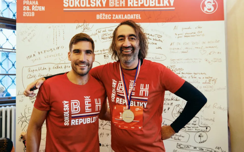 Oslavujte během! Sokolský běh republiky spouští registrace do desítek závodů. Vyberte si ten svůj