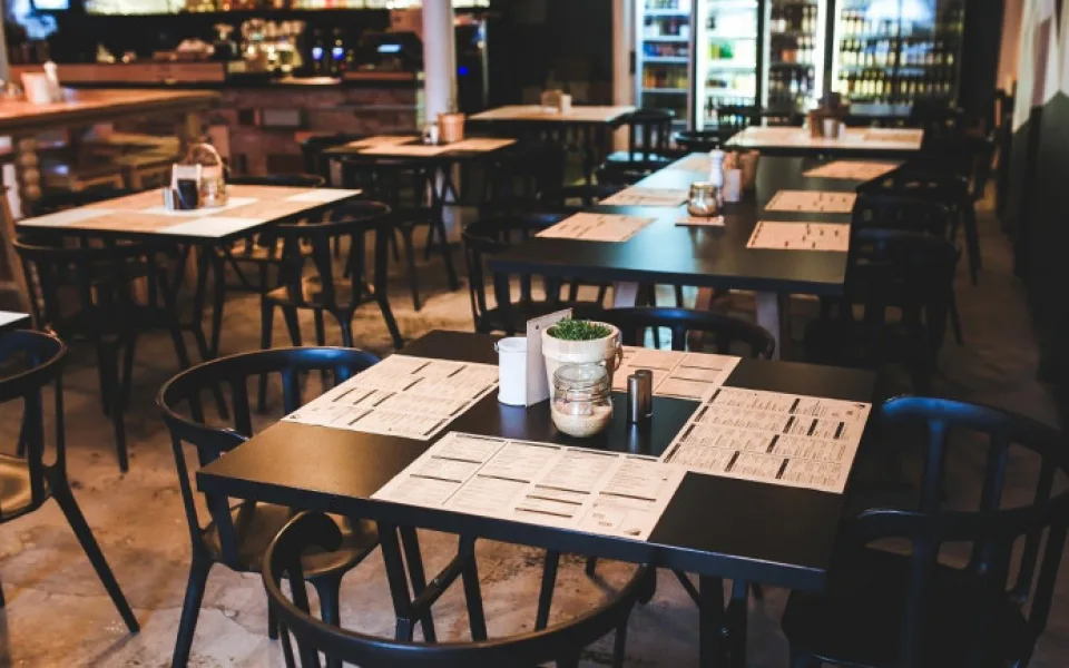 size3-1622400048483-241-oteviraji-se-vnitrni-prostory-restauraci-bazeny-i-sauny-podivejte-se-co-vsechno-se-od-dneska-meni