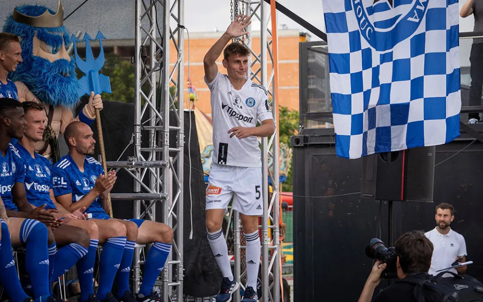 Fotbalisté Sigmy ukázali v zábavním parku u Galerie Šantovka varianty dresů pro novou sezonu