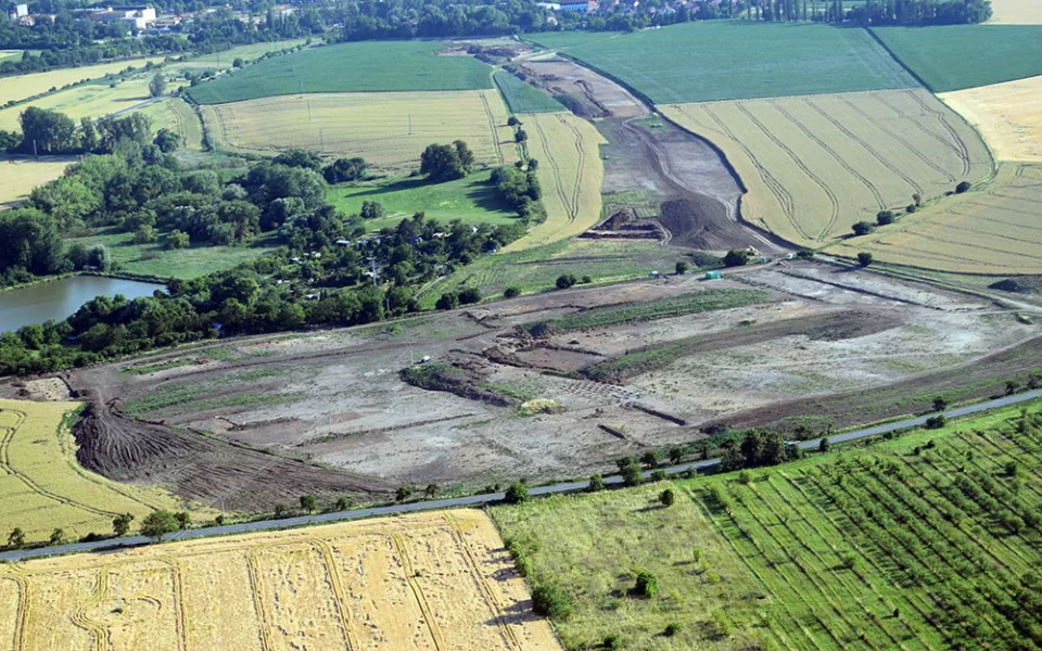 V oblasti v okolí Přerova probíhal čtyřletý rozsáhlý archeologický průzkum. Archeologové našli šperky, mince i pohřby z doby bronzové