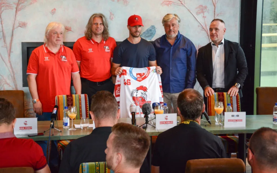 Krejčí nyní neplánuje návrat do NHL. Poprvé chce za Olomouc hrát v září