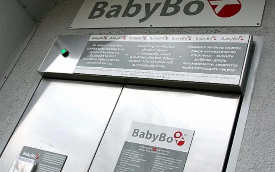 Do babyboxu v prostějovské nemocnice někdo odložil novorozenou holčičku