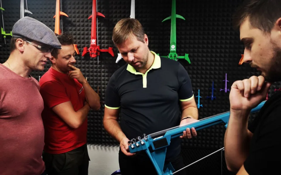 Přerovská firma vyrobila první violoncello na světě v 3D tiskárně. MyCello sklízí úspěch i ve světě