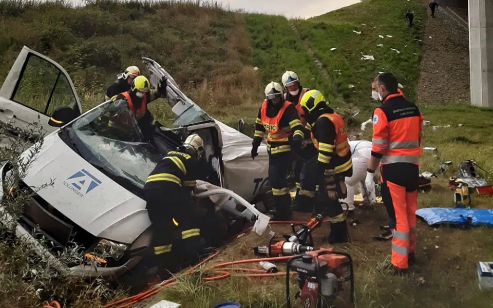 Řidič byl po nehodě při vědomí, vrtulník ho transportoval do olomoucké fakultní nemocnice