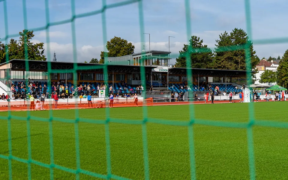 Stadion v Zábřehu má nový trávník, pro sportovce bude k dispozici až na jaře