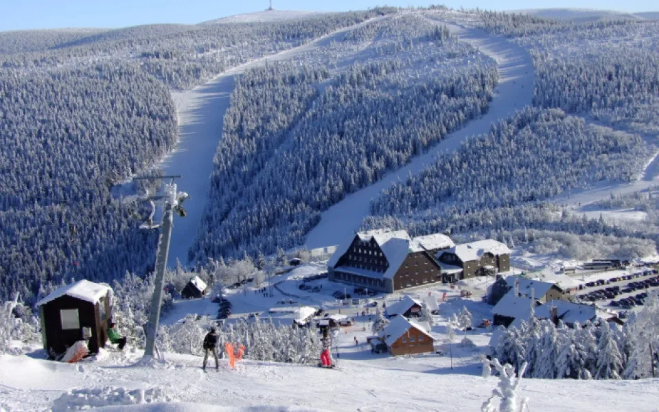 size3-16023966690887-124-lyzarske-arealy-v-jesenikach-investovaly-do-sluzeb-i-techniky-doufaji-ze-sezona-probehne