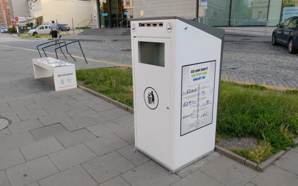 Smart odpadkový koš na třídě Svobody v Olomouci