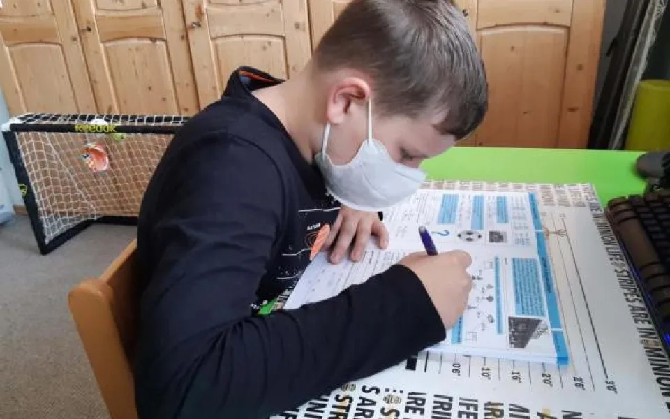 Testování dětí ve škole ilustrační foto