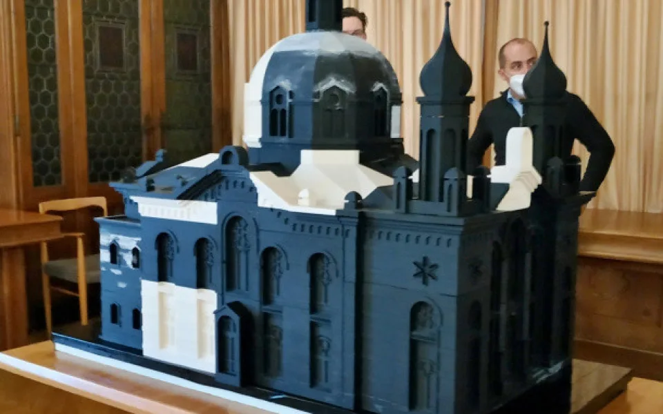 Odborníci na 3D tiskárně vyrobili model bývalé synagogy v Olomouci