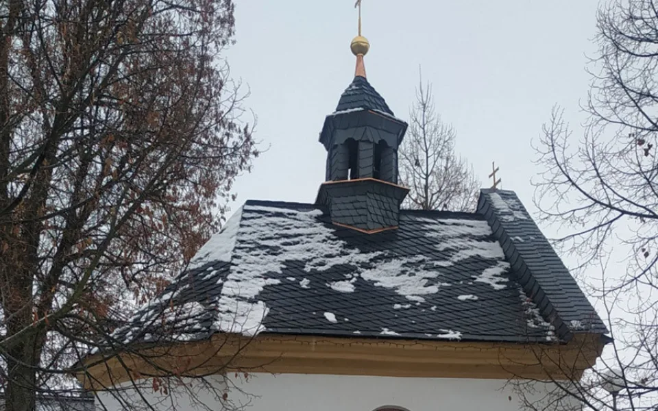 Kaple svatého Jana Nepomuckého v olomoucké části Hejčín má novou střechu