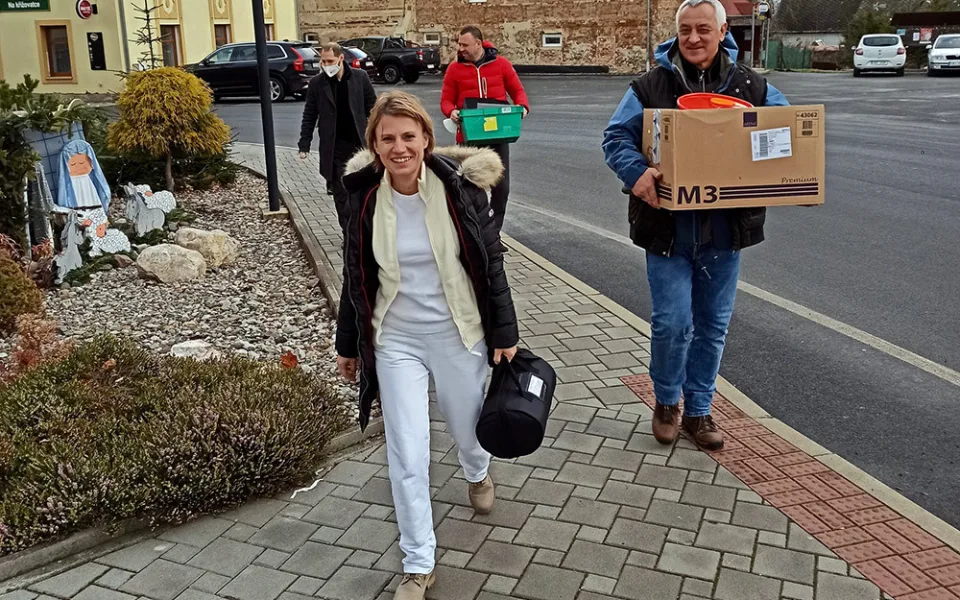 Mobilní očkovací tým navštívil v pátek 23 obcí na Jesenicku