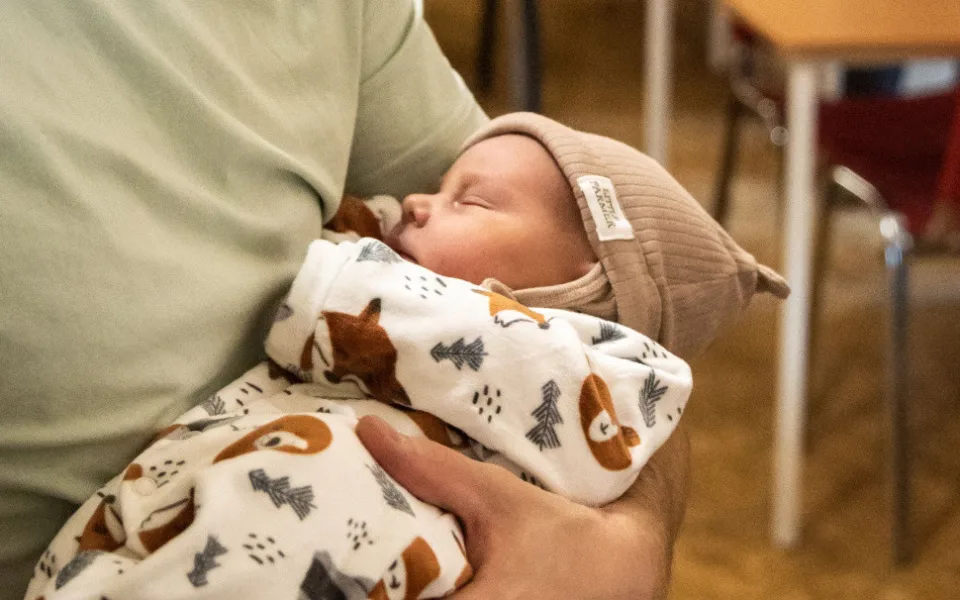 První Olomoučánek letošního roku se narodil doma. Matteo měl 3 370 gramů
