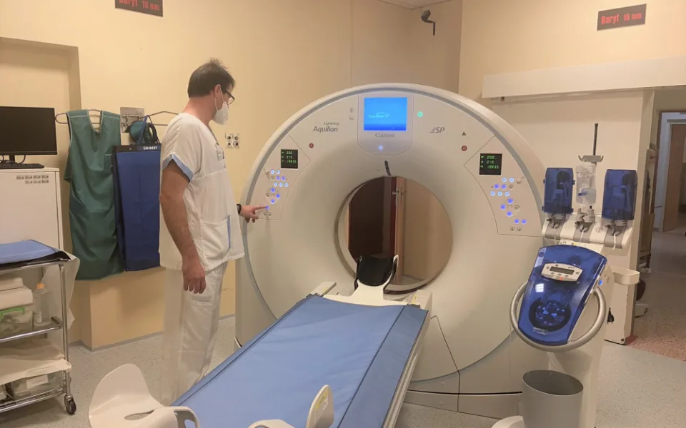 Nový CT přístroj s rekonstrukcí až 50 snímků za sekundu umožní vyšetření pacienta v kratším reálném čase