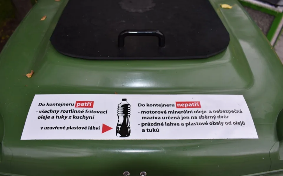 size4-15917116847376-231-lide-mohou-vyuzit-kontejnery-na-pouzite-kuchynske-tuky-zatim-jde-o-pilotni-projekt