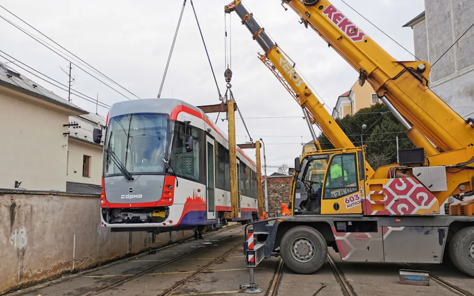 Nová tramvaj EVO1/o dorazila do Olomouce