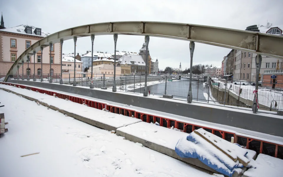 Žebra konstrukce vyplní klempířské prvky, město nyní hledá dodavatelskou firmu