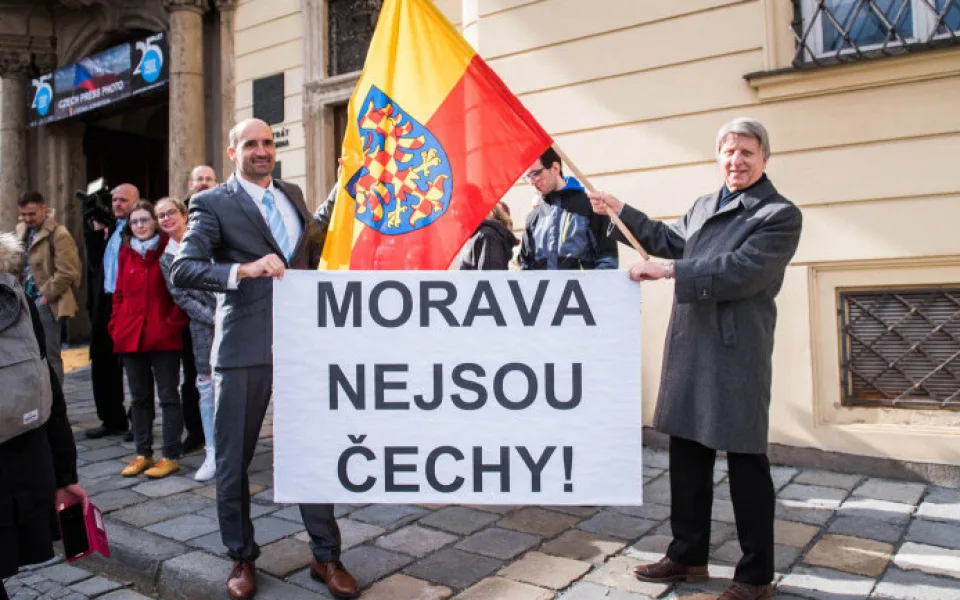 size3-16431217938244-60-moraviste-se-zlobi-kvuli-chystane-ankete-o-celonarodniho-ptaka-pisi-kvuli-tomu-do-prahy