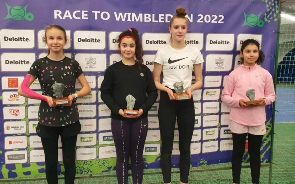 size3-16445815678126-241-serie-turnaju-mladych-tenisovych-nadeji-race-to-wimbledon-je-ve-sve-polovine